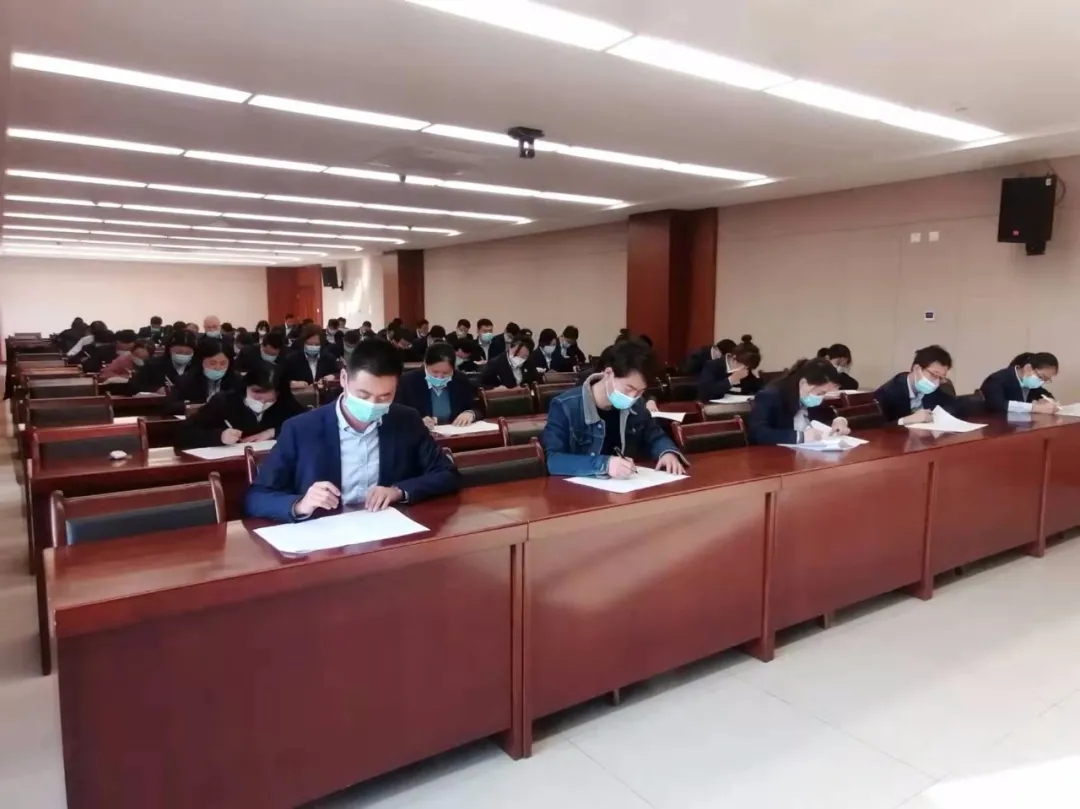 市產(chǎn)投集團(tuán)組織開展第四季度員工綜合素質(zhì)測試(圖1)